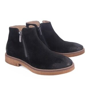 Italeau Foliana Waterproof Boot / Nero Black Suede / NEW / 39 (8.5)
